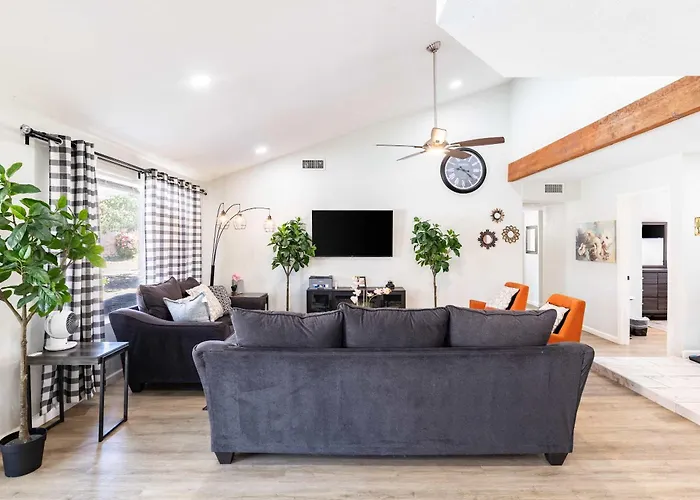 4br - Private Pool & Hot Tub Phoenix
