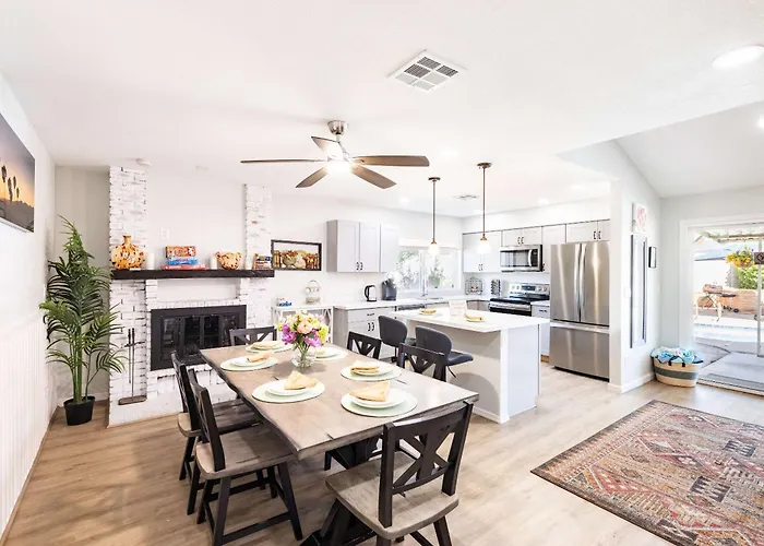 4br - Private Pool & Hot Tub Phoenix