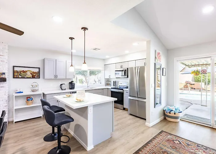 4br - Private Pool & Hot Tub