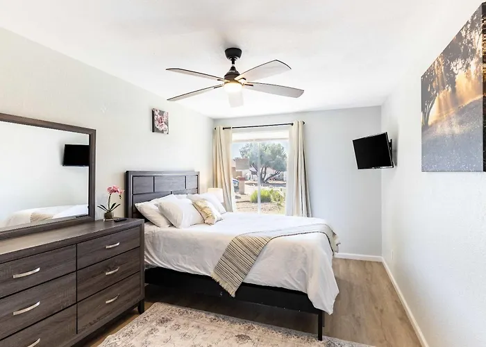 4br - Private Pool & Hot Tub * Phoenix